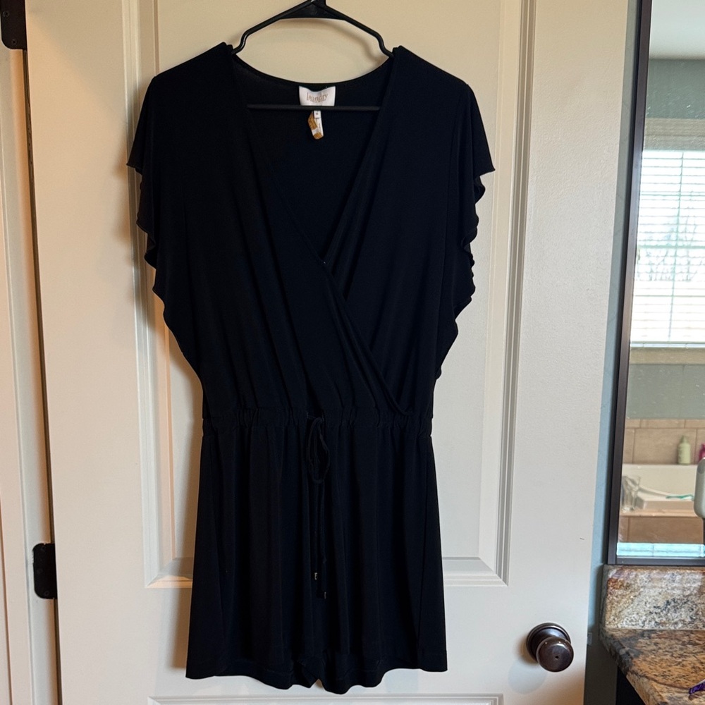 Laundry By Shelli Segal Black Short Sleeve Wrap Romper